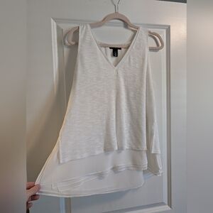 Elegant White House Black Market White Layered Sleeveless Top In Size L
